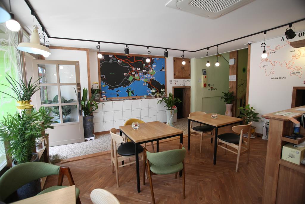 Yeosu Inn Hostel Екстер'єр фото