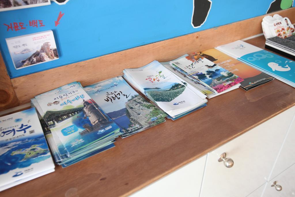 Yeosu Inn Hostel Екстер'єр фото