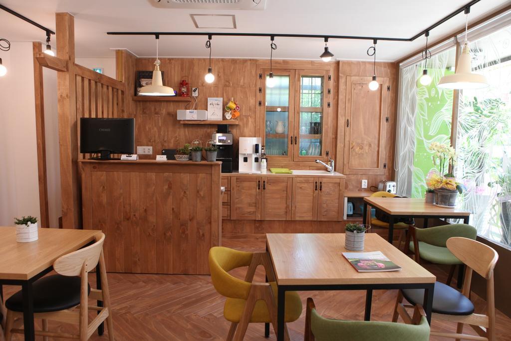 Yeosu Inn Hostel Екстер'єр фото