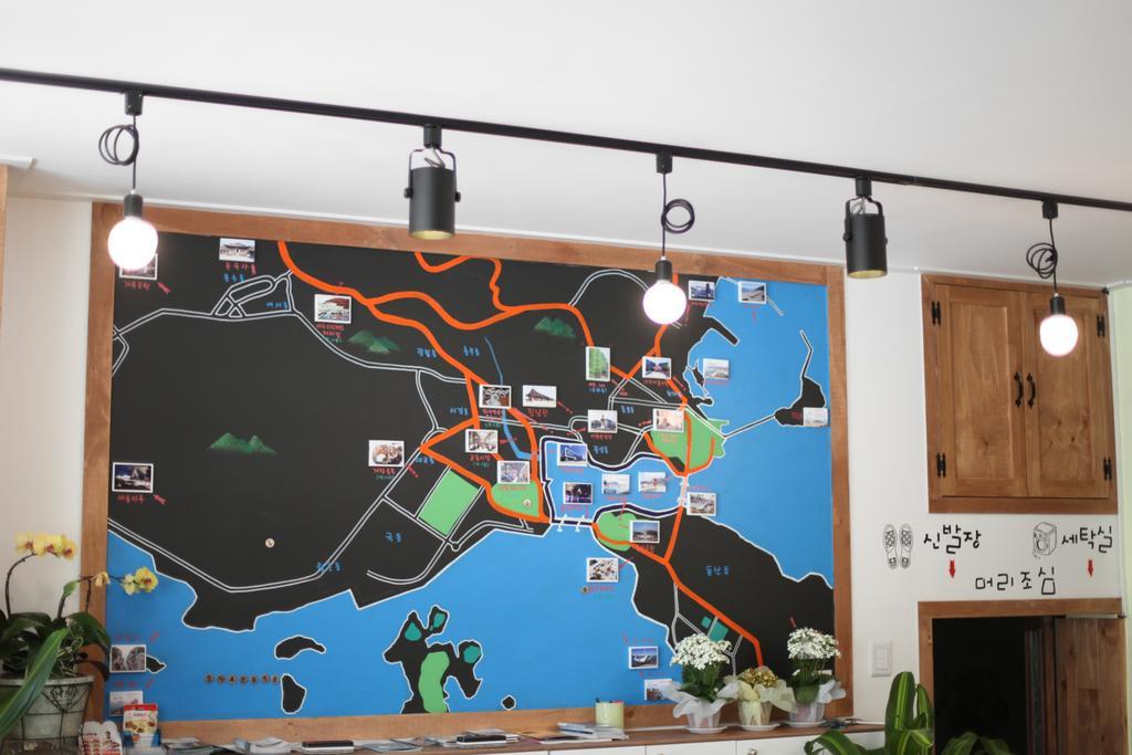 Yeosu Inn Hostel Екстер'єр фото