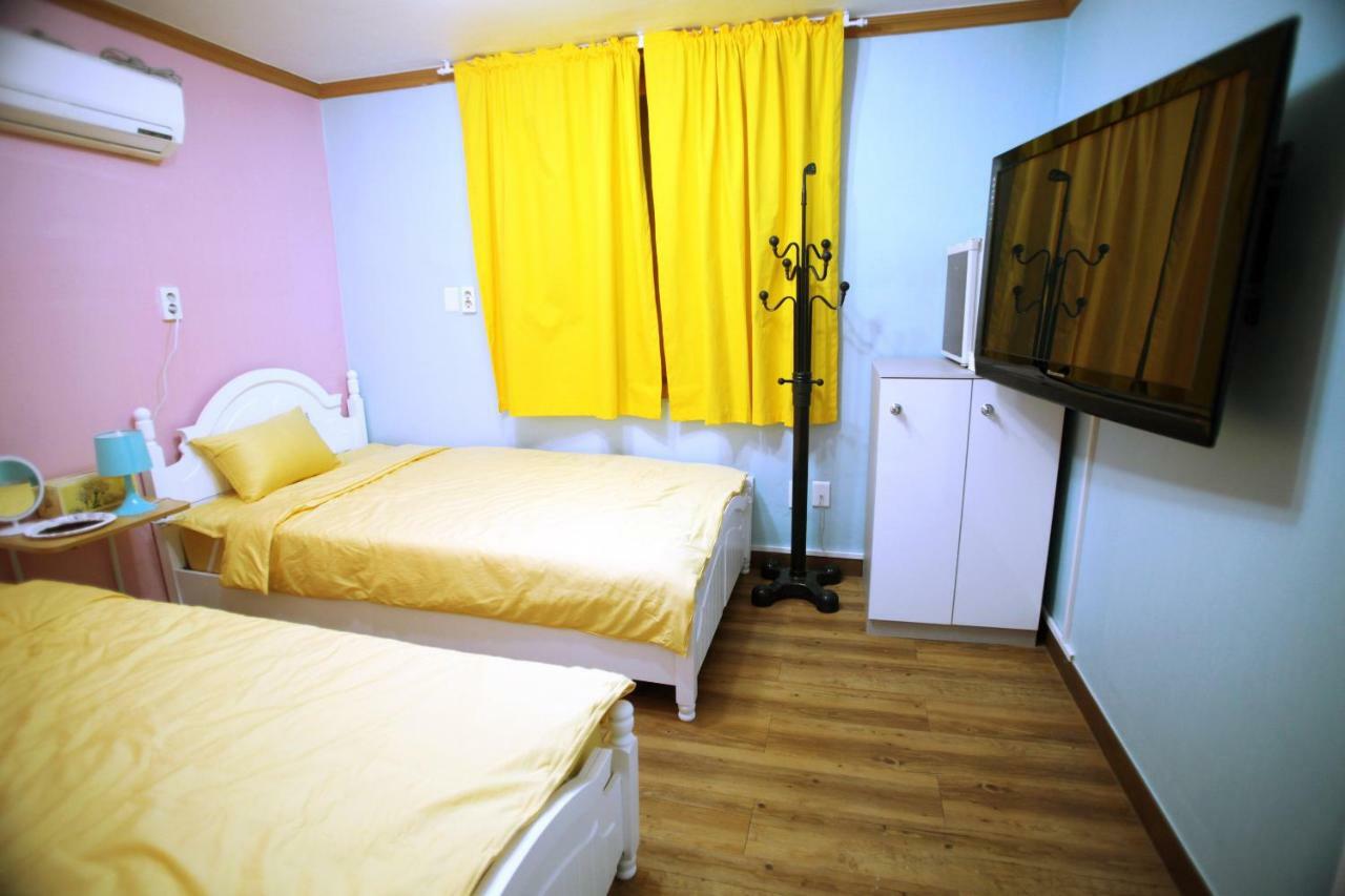 Yeosu Inn Hostel Екстер'єр фото